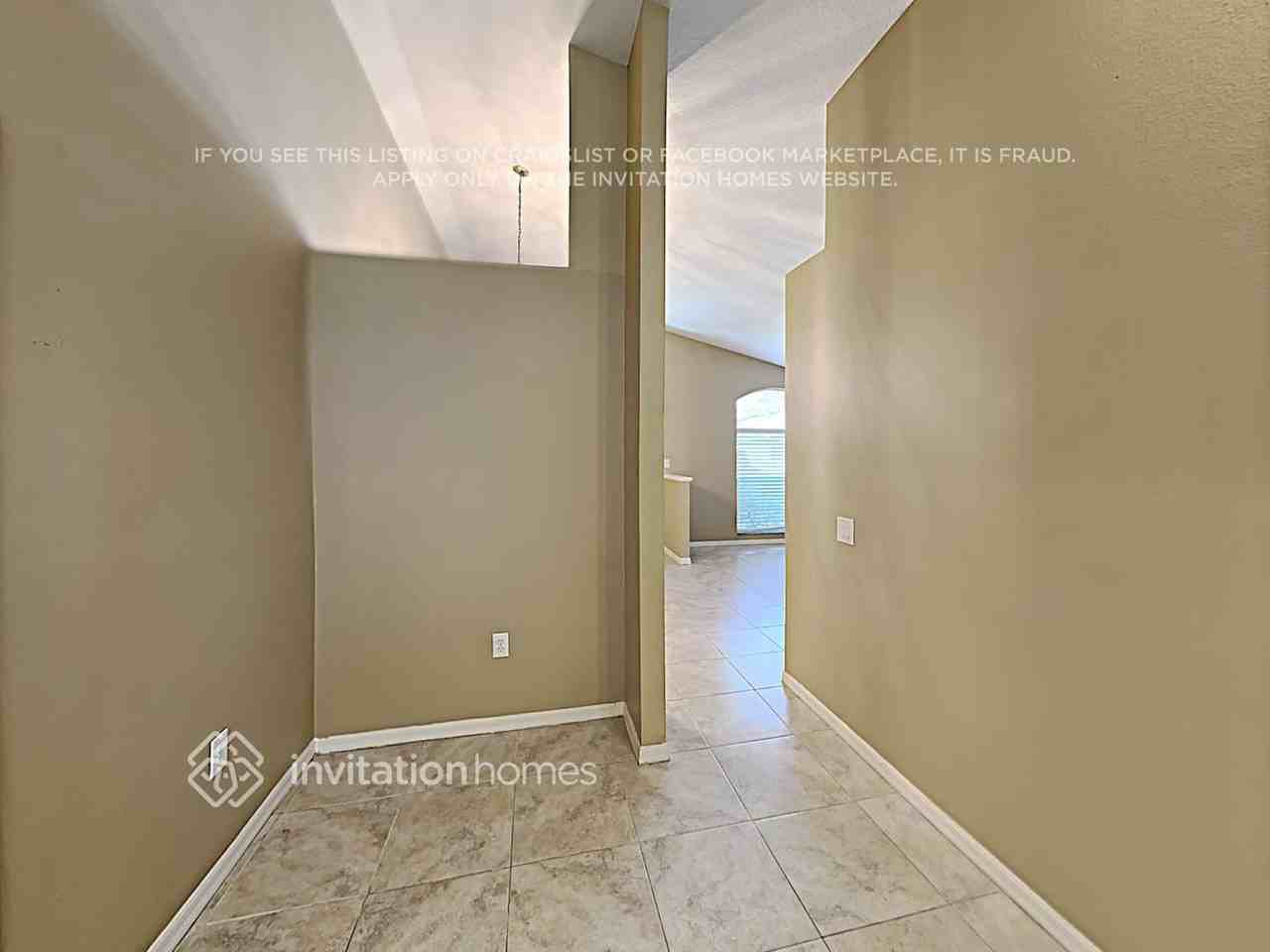 25830 Bloomsbury Ct - Photo 5 of 18