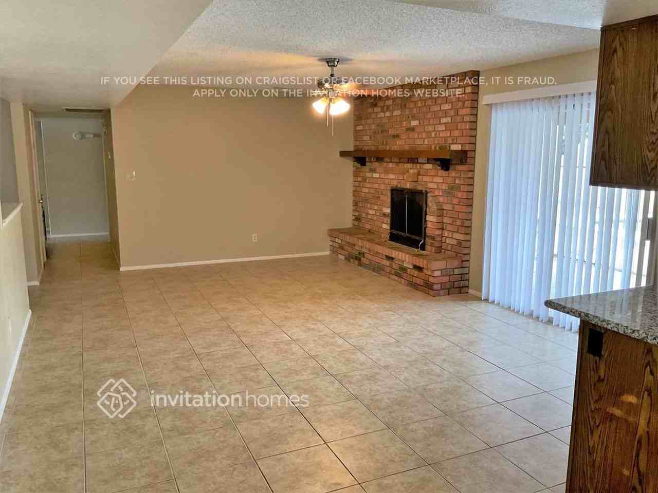 1515 W Yukon Dr - Photo 2 of 15