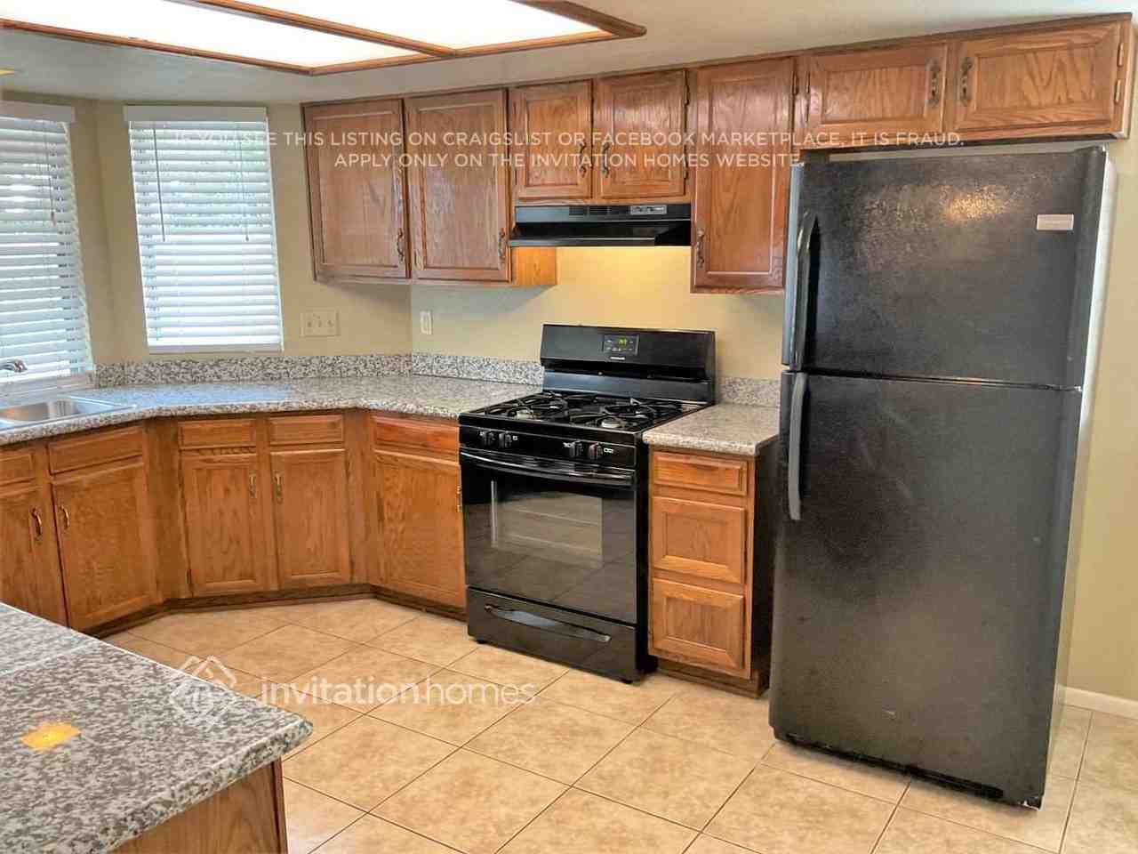 1515 W Yukon Dr - Photo 6 of 15