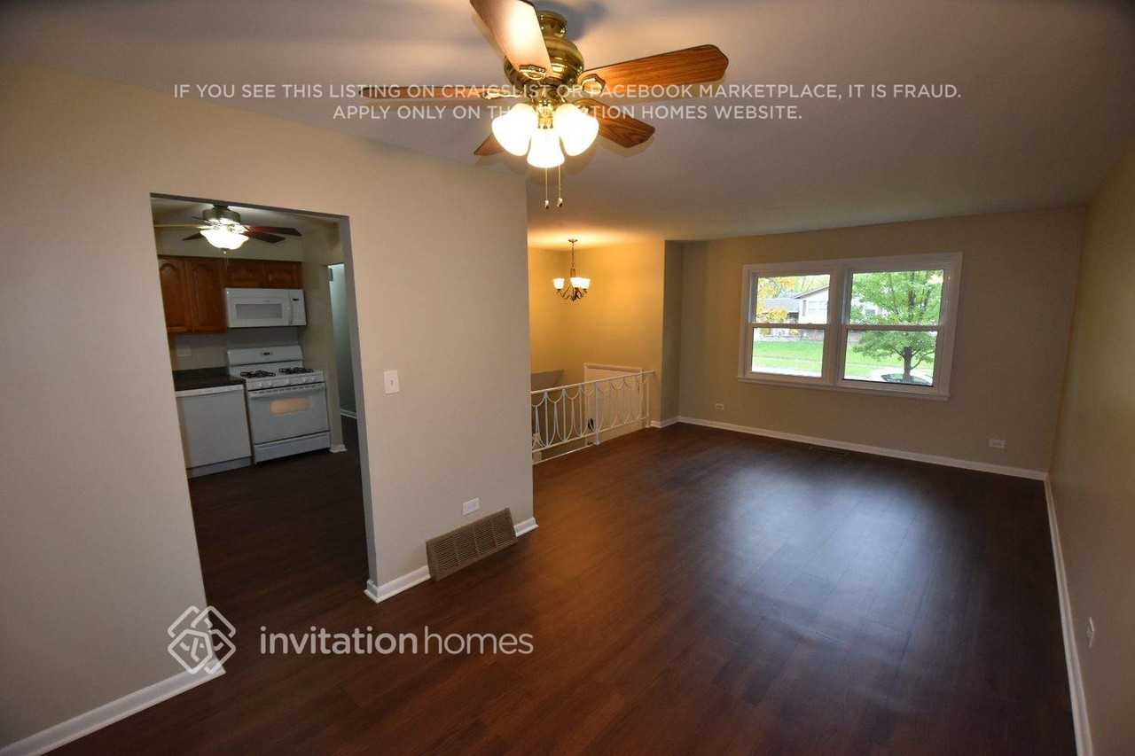 7939 Edgewood Ct - Photo 4 of 23