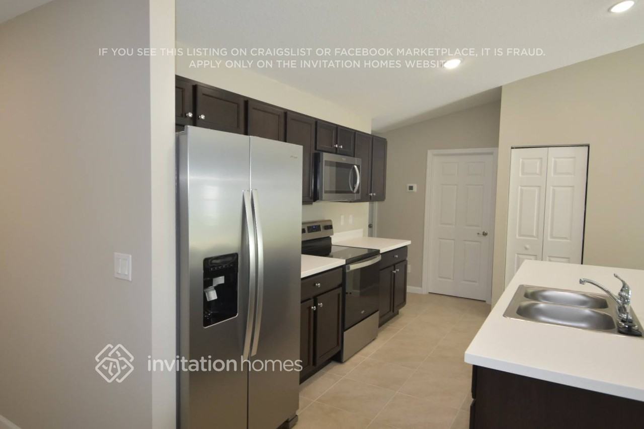 1814 Se Genaro Ter - Photo 2 of 16