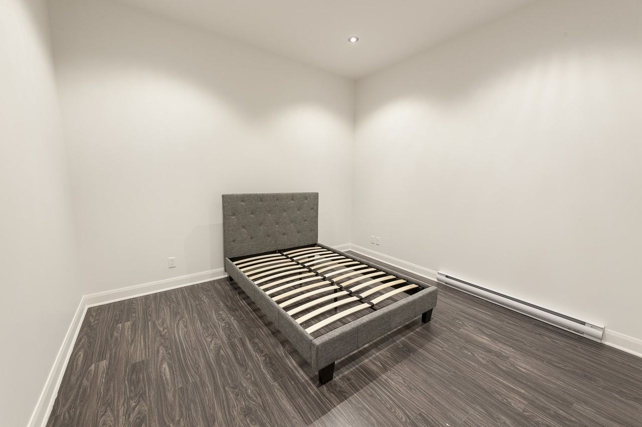 1822 Rue Sainte-Catherine O - Photo 7 of 11