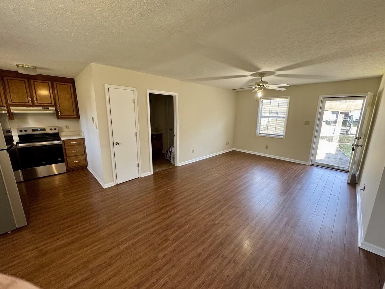 508 E Mcclellan St #B - Photo 3 of 10