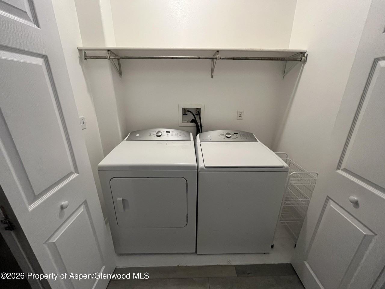 3820 W 6th St - Photo 4 of 12