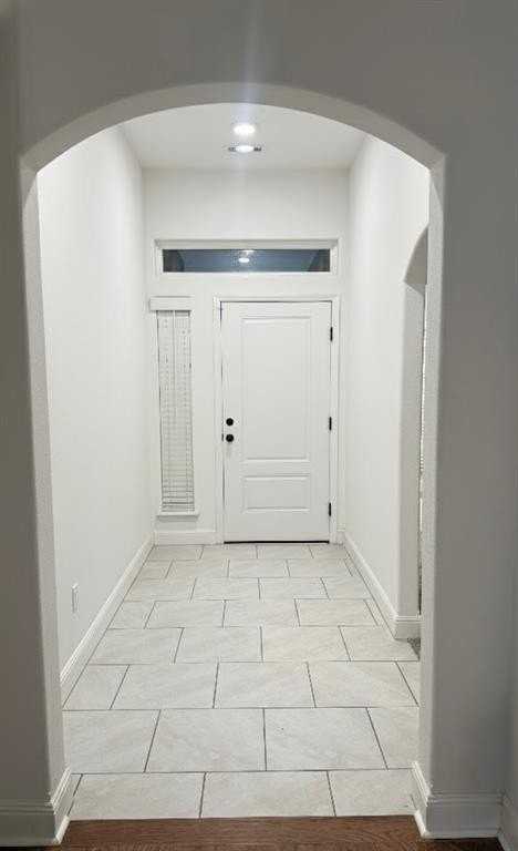 5909 Nw Hoover St - Photo 2 of 11