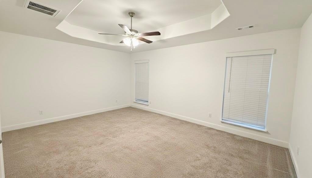 5909 Nw Hoover St - Photo 4 of 11