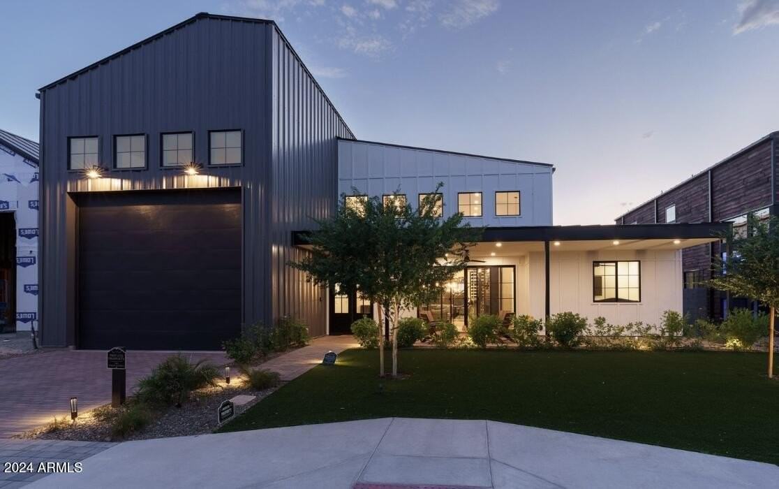 8504 S 10th Ln Unit 4 #4 - Photo 2 of 29