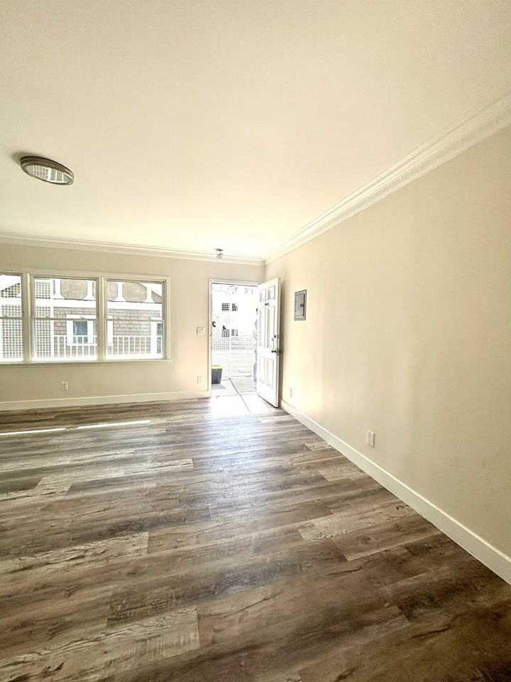 936 Westmoreland Avenue - 936 1/2 #936-1-2 - Photo 2 of 5