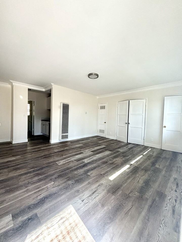 936 Westmoreland Avenue - 936 1/2 #936-1-2 - Photo 4 of 5