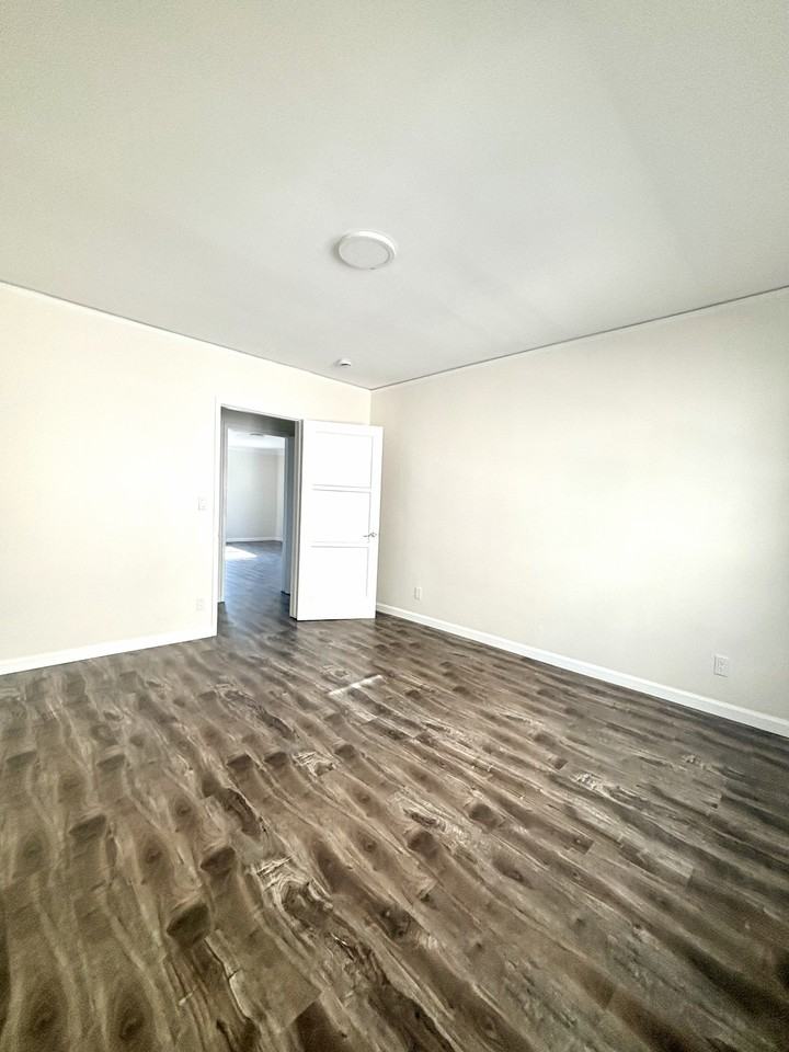 936 Westmoreland Avenue - 940 1/2 #940-1-2 - Photo 7 of 7