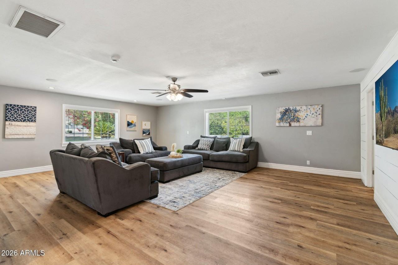 5339 E Osborn Rd - Photo 4 of 42