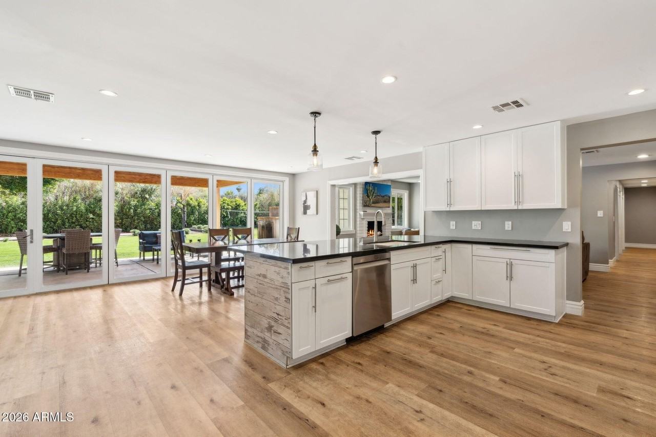 5339 E Osborn Rd - Photo 7 of 42