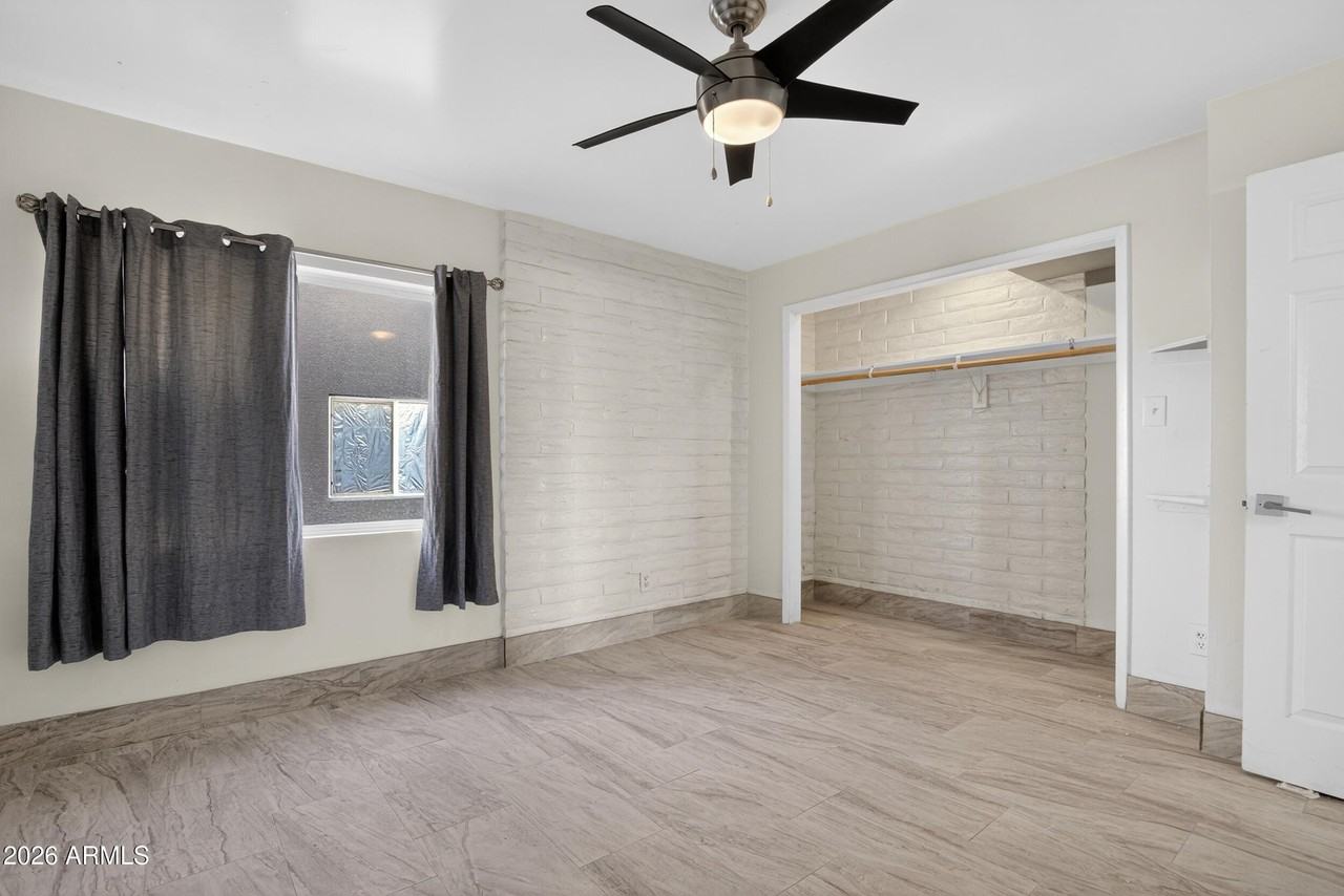 2925 N 38th St Apt 2 #2 - Photo 4 of 21