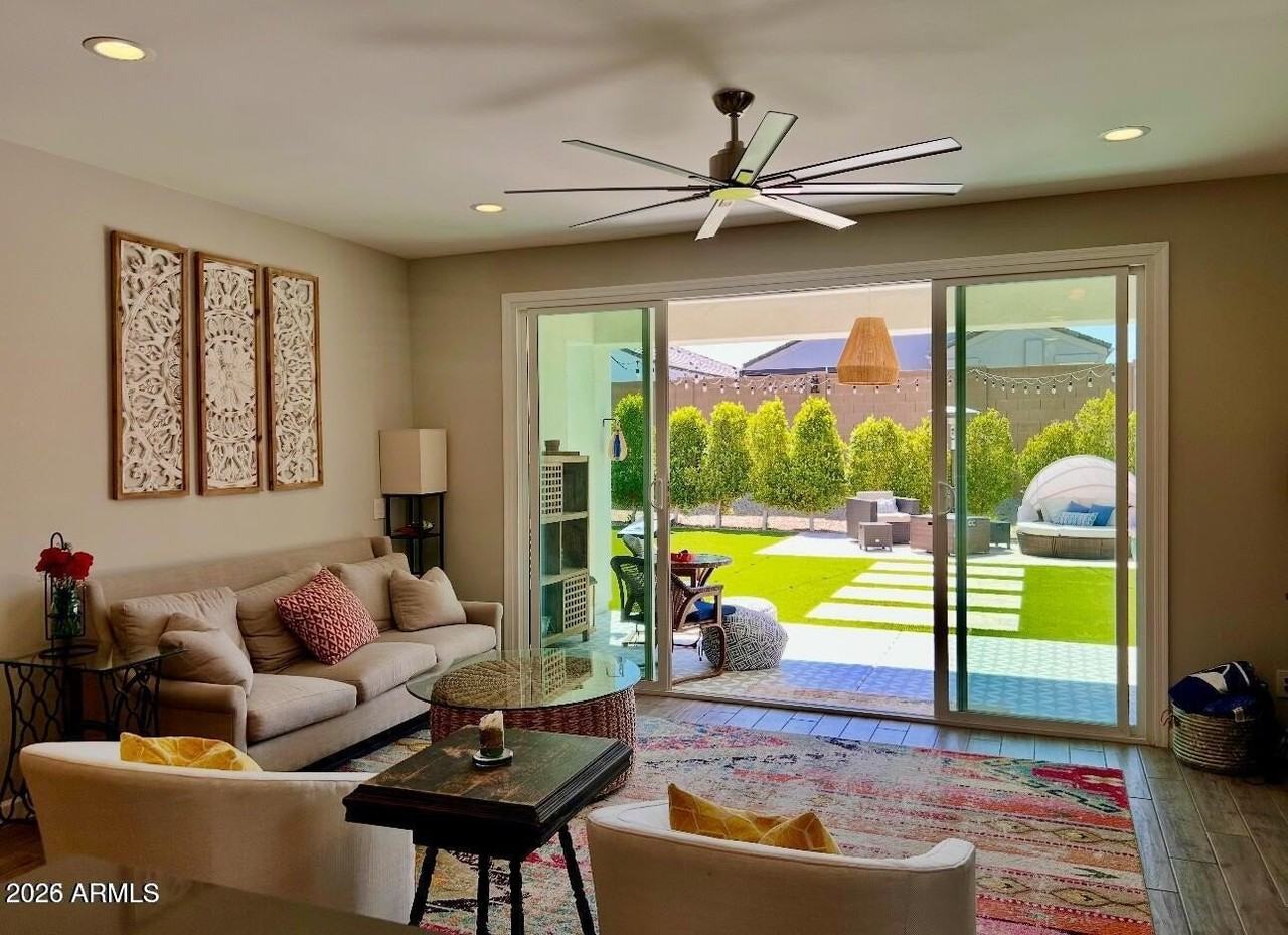 2045 E Charlotte Dr - Photo 7 of 20