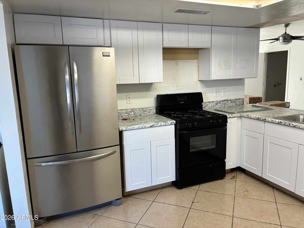 8819 W Roma Ave - Photo 5 of 32