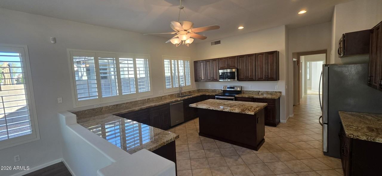 21506 N 73rd Ave - Photo 7 of 50