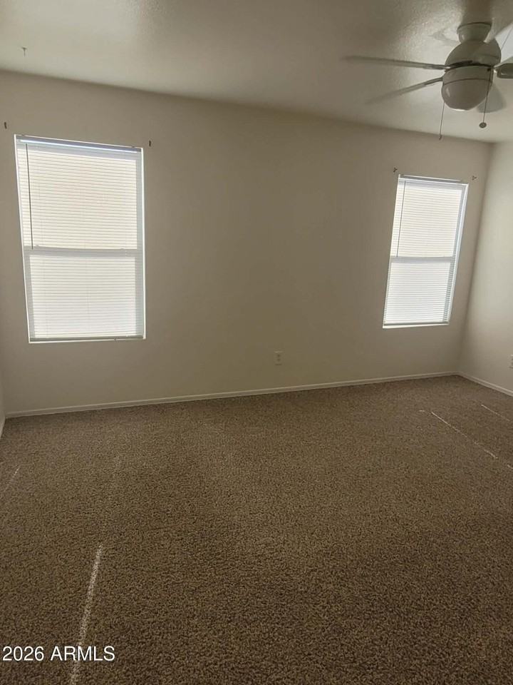 15733 W Watson Ln - Photo 6 of 17