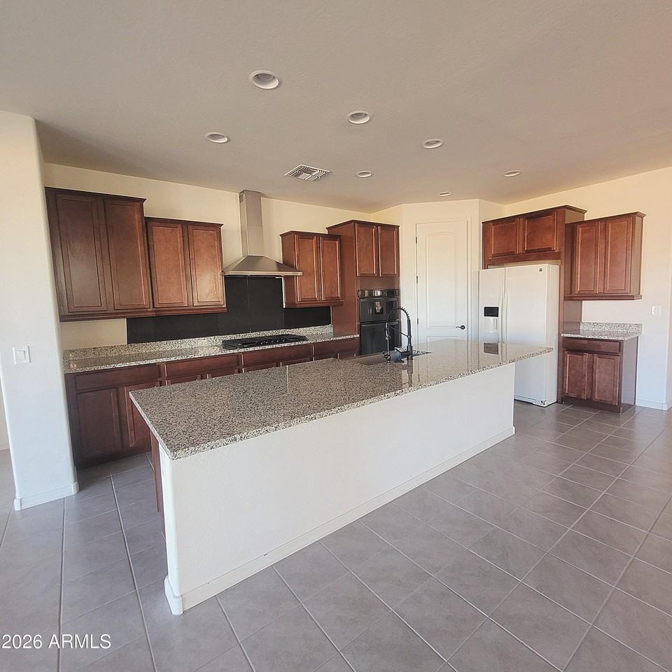 25932 W Firehawk Dr - Photo 7 of 26