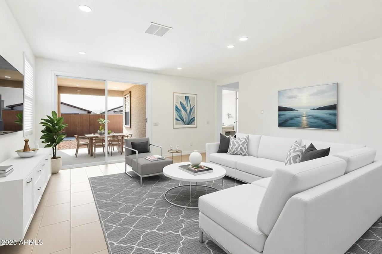 16677 W Charlotte Dr - Photo 2 of 26