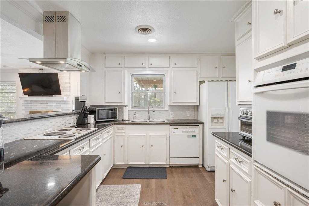 3514 Midwest Dr - Photo 6 of 17