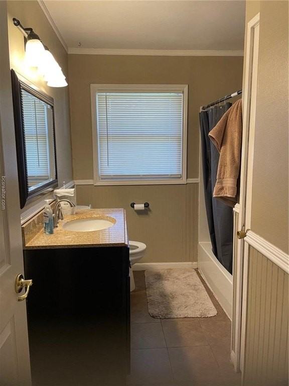 4400 Oaklawn St - Photo 4 of 7