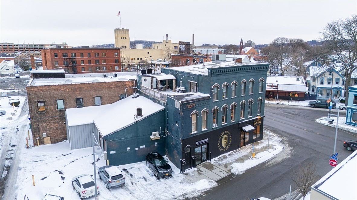 186 Monroe Ave - Photo 2 of 27