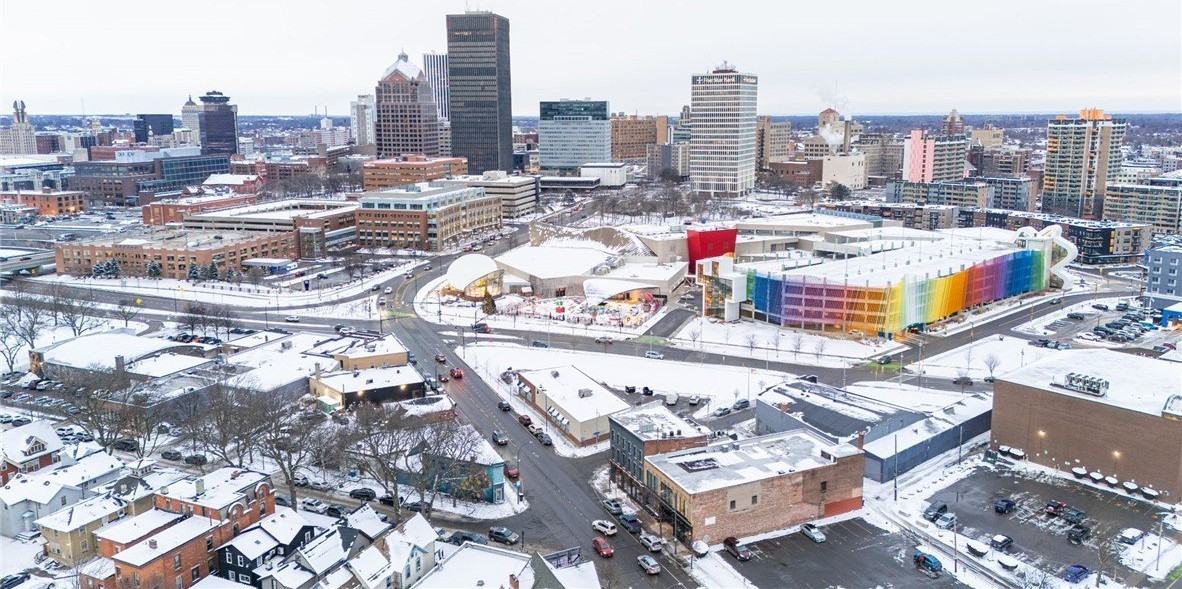 186 Monroe Ave - Photo 3 of 27