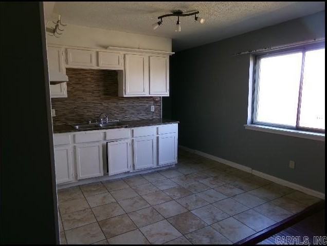 1504 E 38th St - Photo 7 of 25