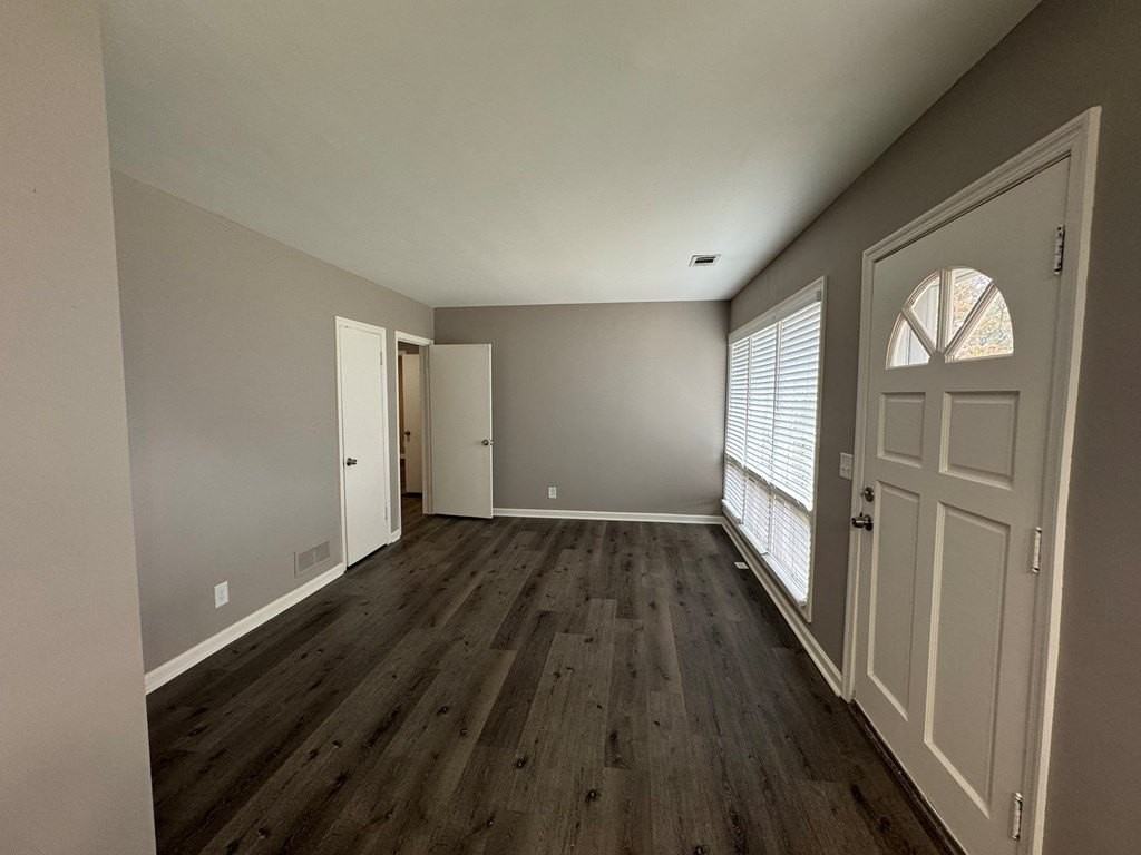 2633 Billie Dr - Photo 3 of 15