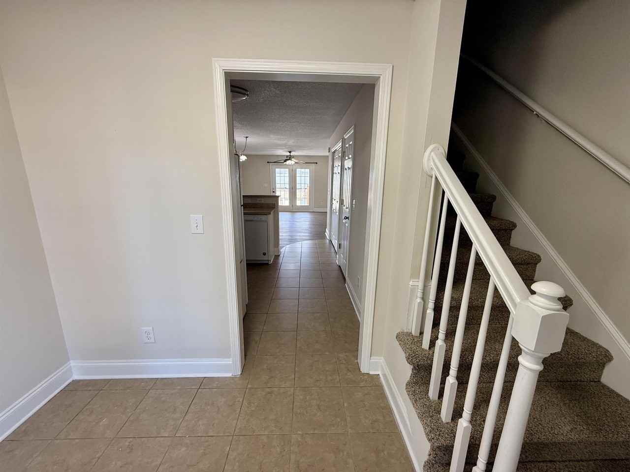 2803 Hilton Dr - Photo 3 of 17