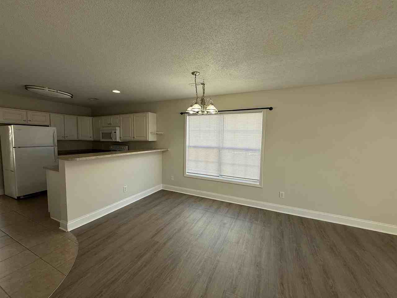 2803 Hilton Dr - Photo 6 of 17