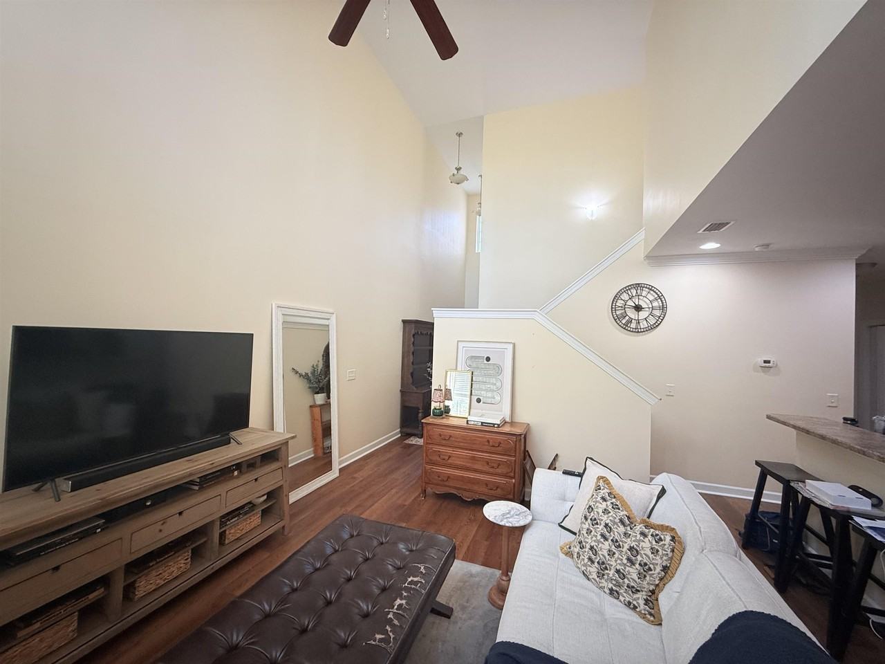 1124 Fairway Ln - Photo 5 of 12