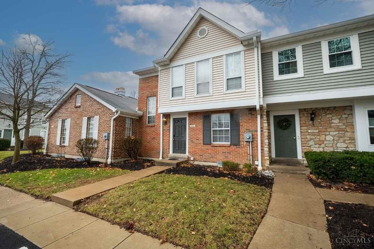 10891 Ponds Ln - Photo 2 of 37