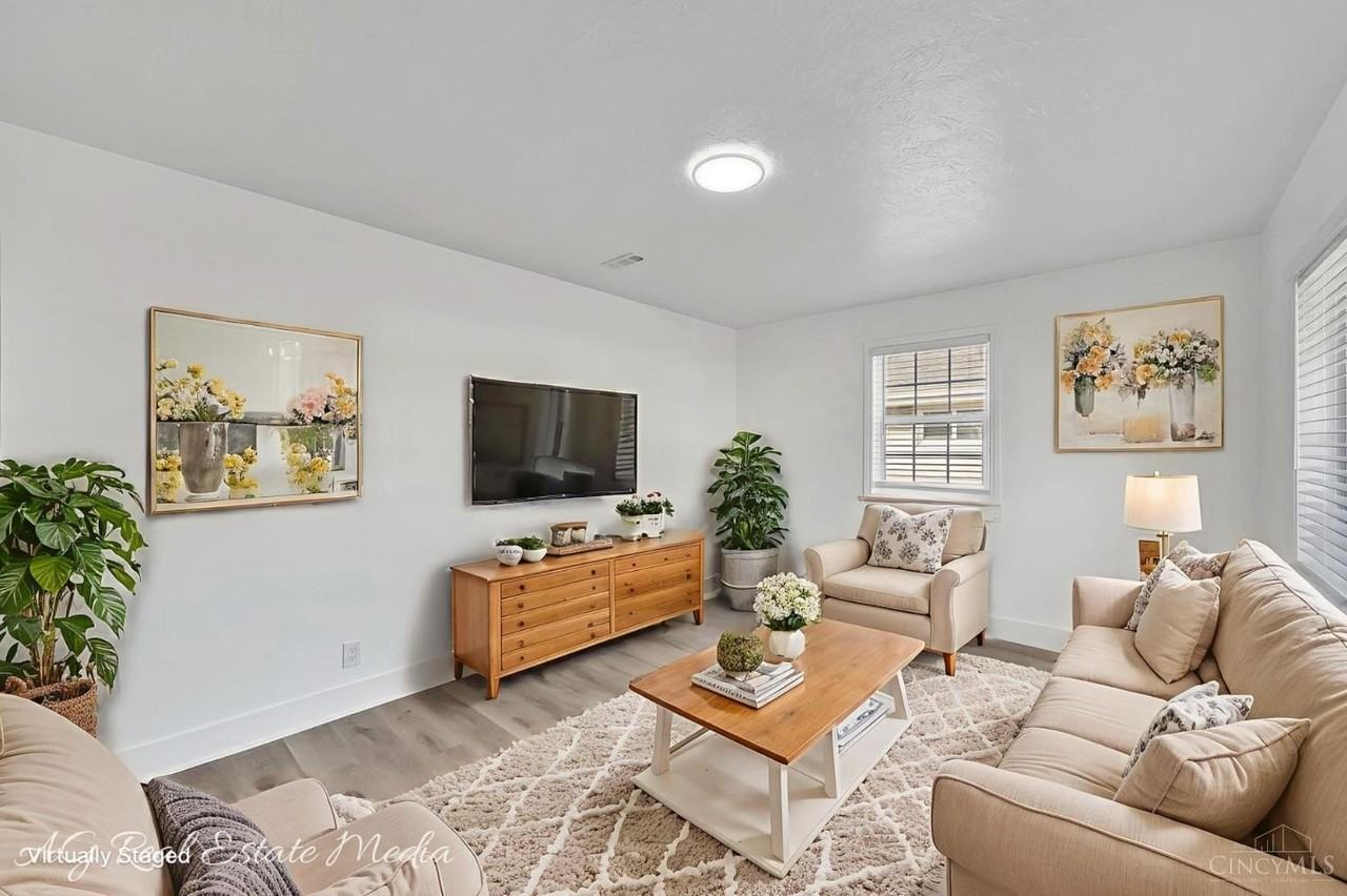 1643 Biscayne Dr - Photo 4 of 29