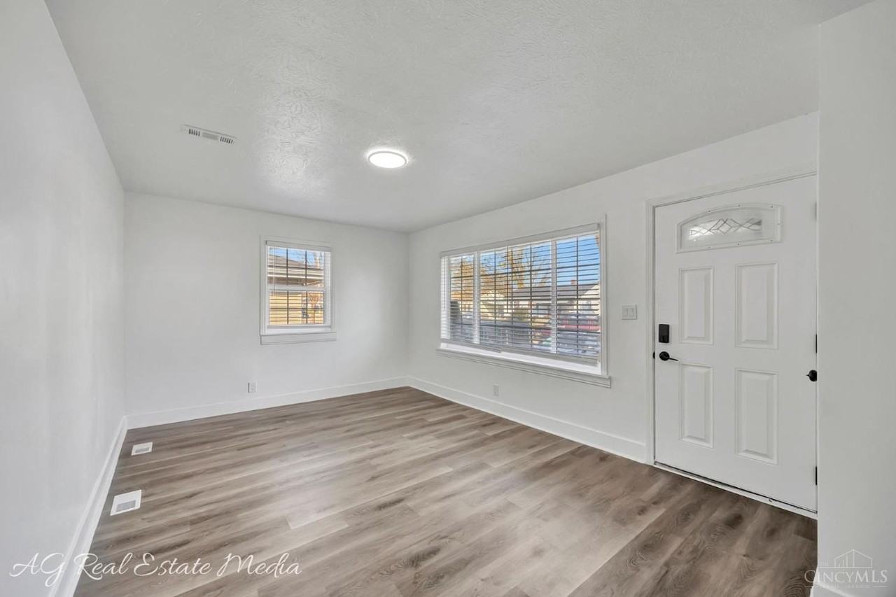 1643 Biscayne Dr - Photo 6 of 29