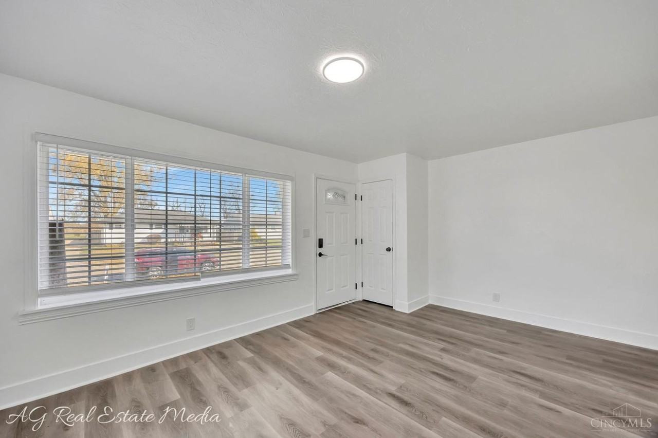 1643 Biscayne Dr - Photo 7 of 29