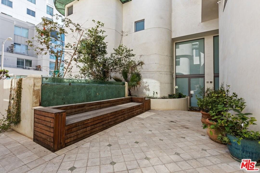 11 Marine Ter Unit 1 #1 - Photo 3 of 47