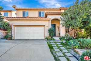 featured image of 12440 La Cresta Way