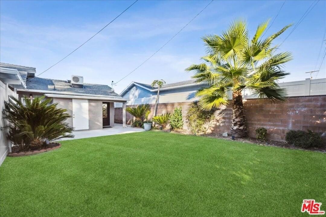 9728 Kessler Ave - Photo 2 of 13