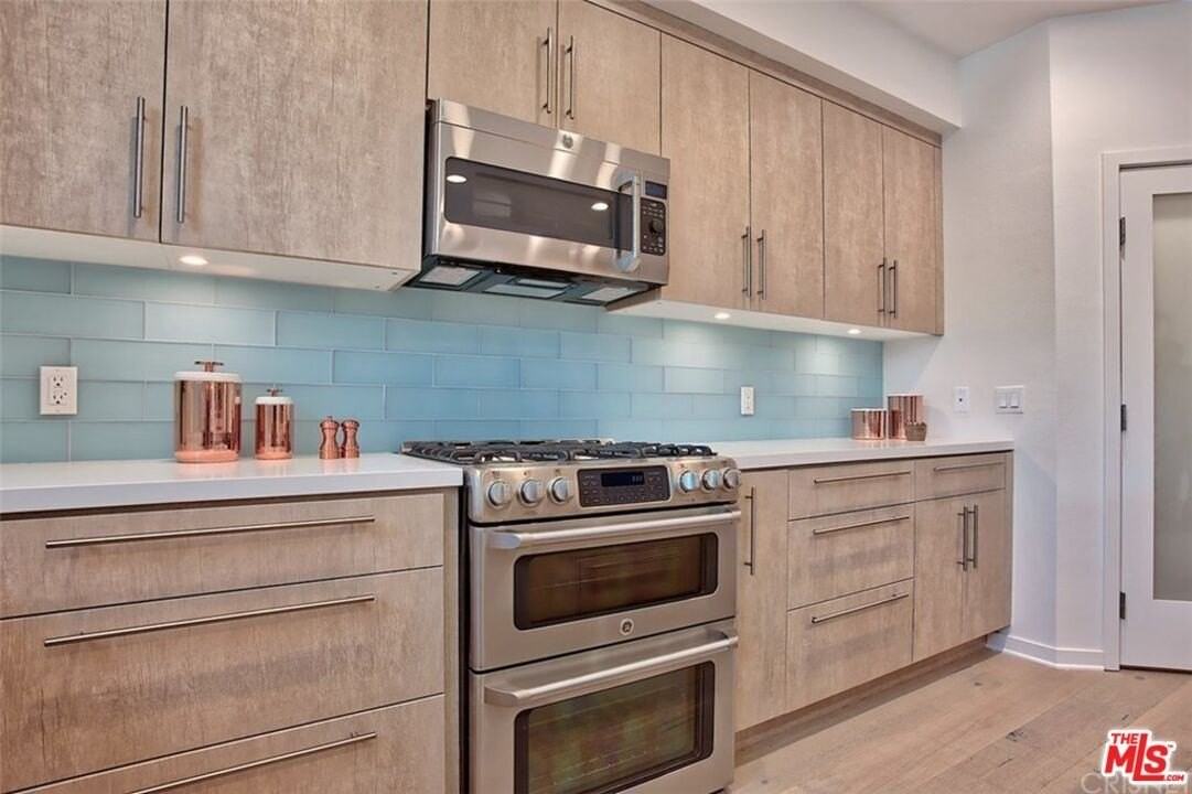 4240 Laurel Canyon Blvd Ph 402 #402 - Photo 5 of 24