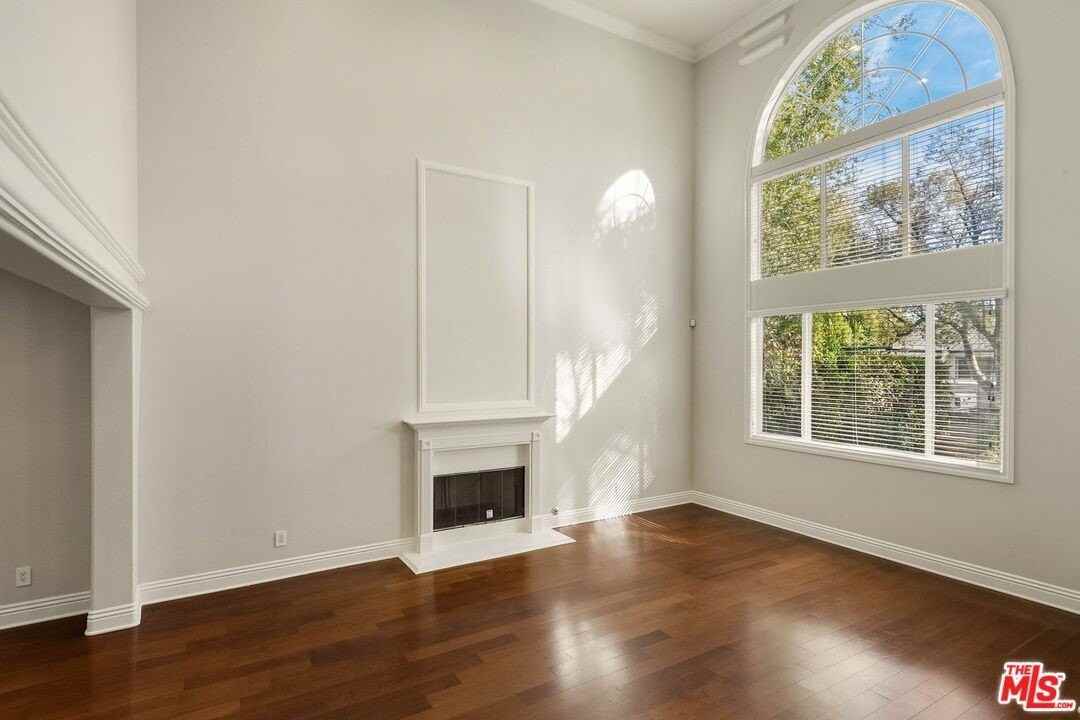 5217 Etiwanda Ave - Photo 7 of 42