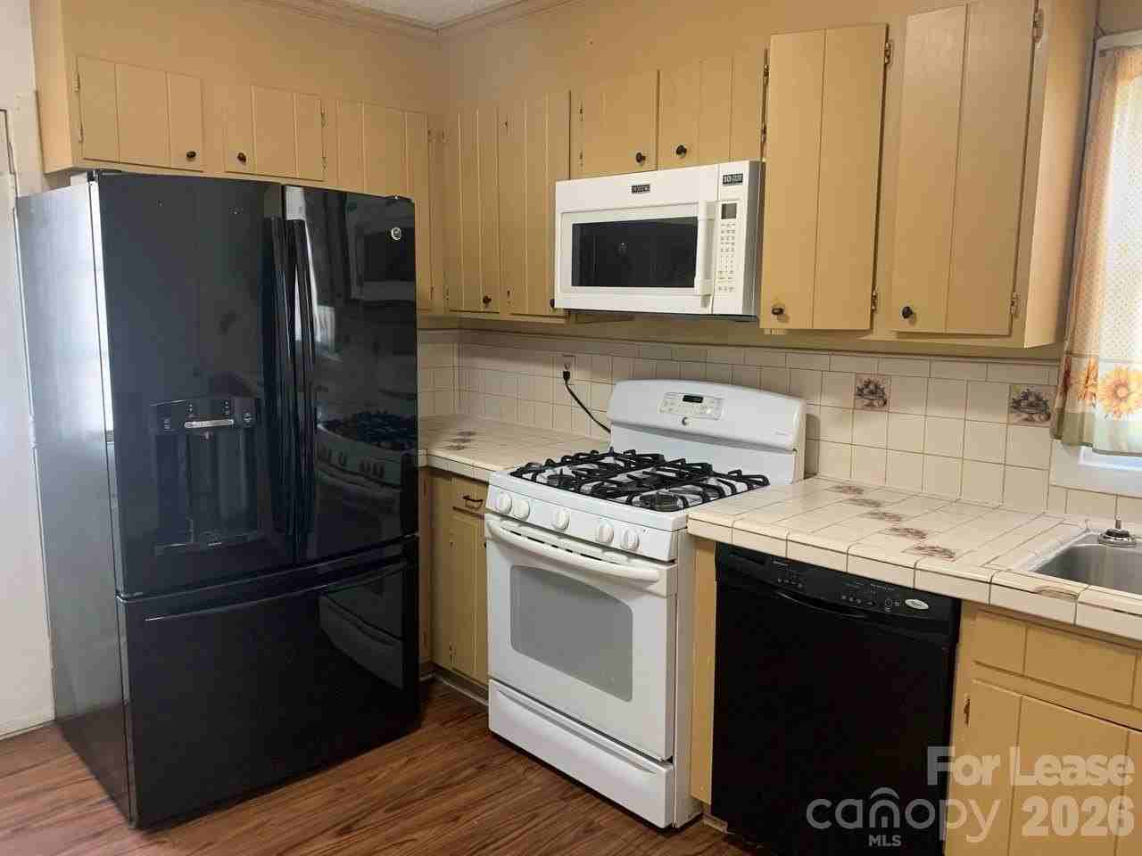 544 N Center St #A546 - Photo 7 of 13