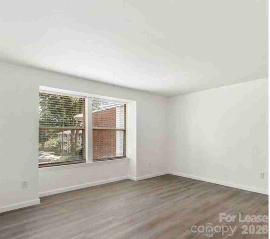 9333 Old Concord Rd Apt J #J - Photo 5 of 6