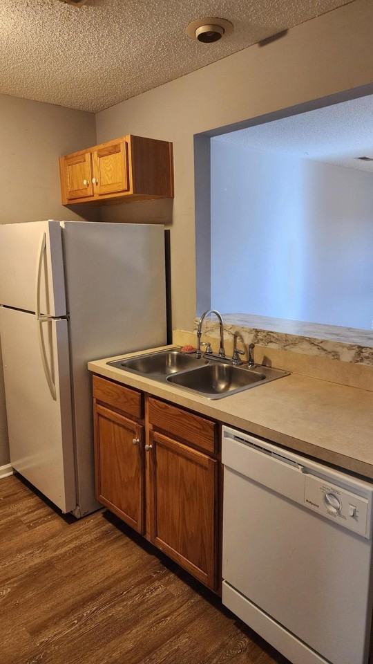 2601 Riverridge Ct Unit D #D - Photo 3 of 15