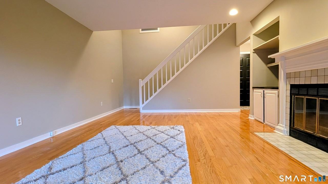 10 Ledgewood Dr #10 - Photo 7 of 38