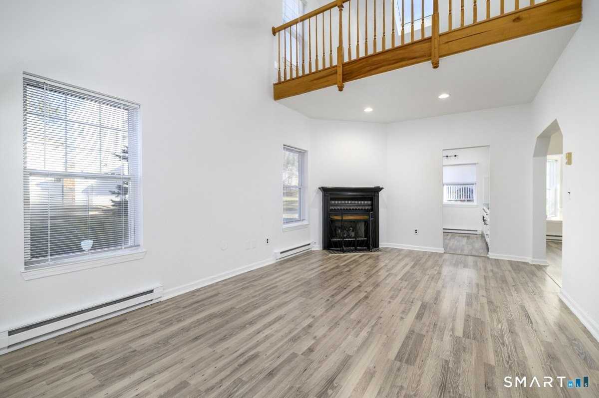 905 Oronoke Rd #13 - Photo 6 of 28