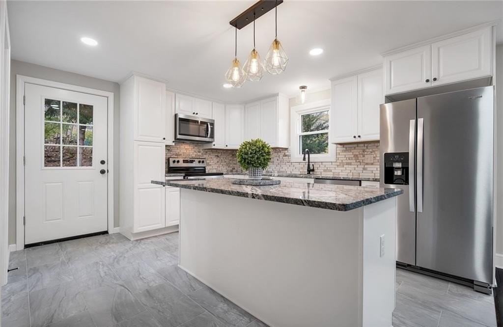 346 Middlebury Rd - Photo 6 of 22