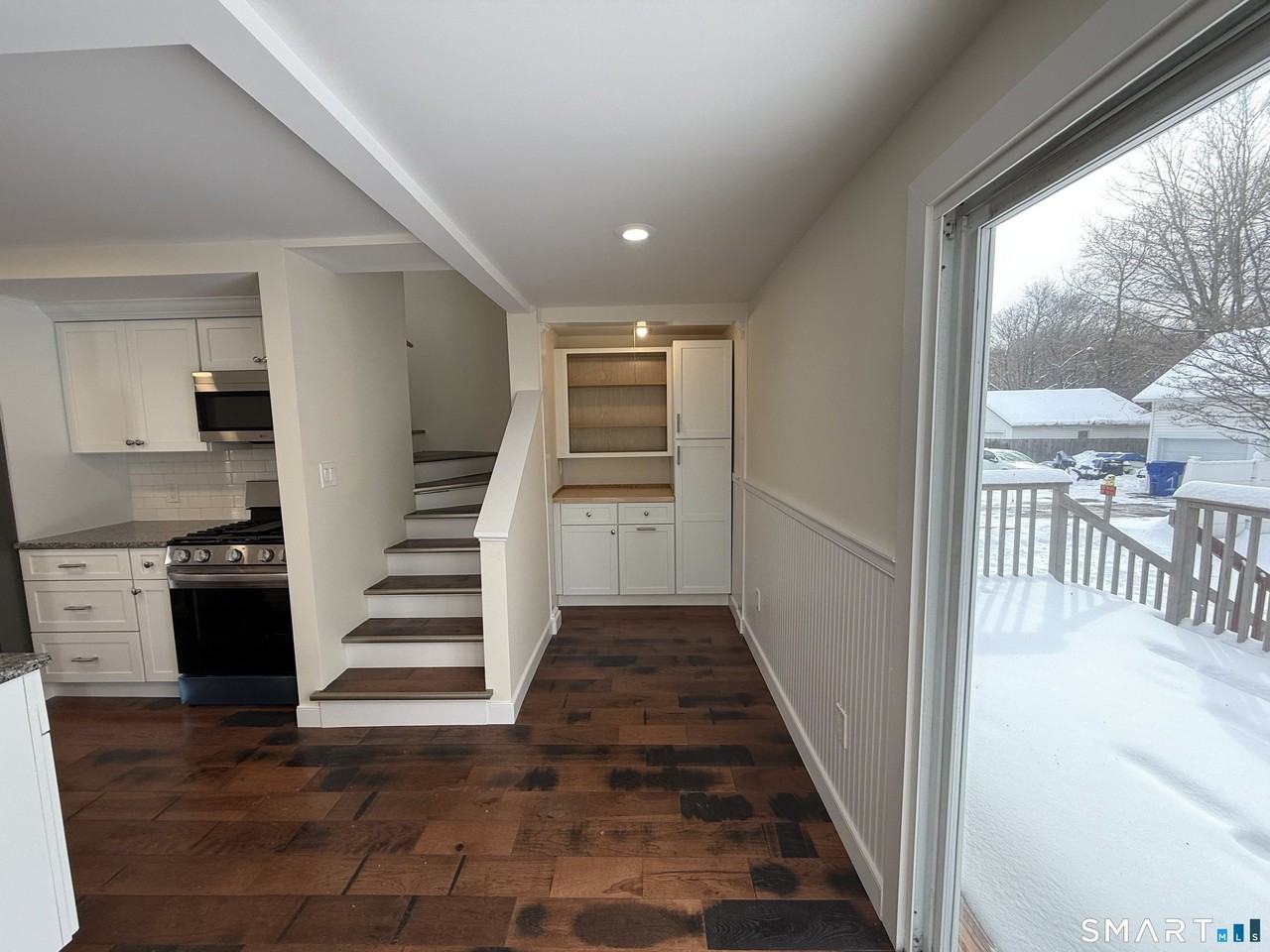 98 E Elm St - Photo 7 of 10