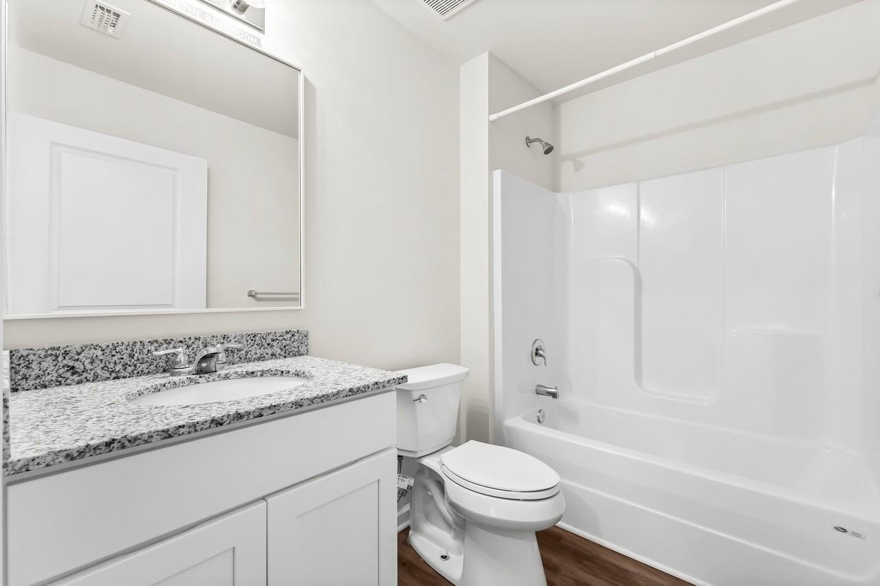 698 Whispering Creek Ave - Photo 7 of 35