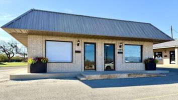 featured image of 1089 Del Rio Blvd